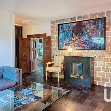 Appartement 4 pièces 240000 €