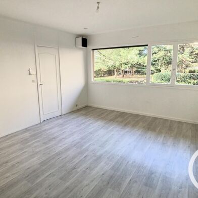 Appartement 3 pièces 1176 €