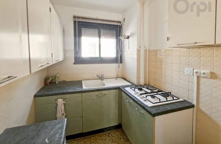 Maison de ville 68 m² – Centre de Laragne –jardin non attenant /garage / cave — photo 4