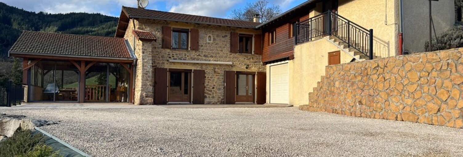 Maison 9 Pièces 135 m² à vendre à Saint-Nizier-d'Azergues (69870)