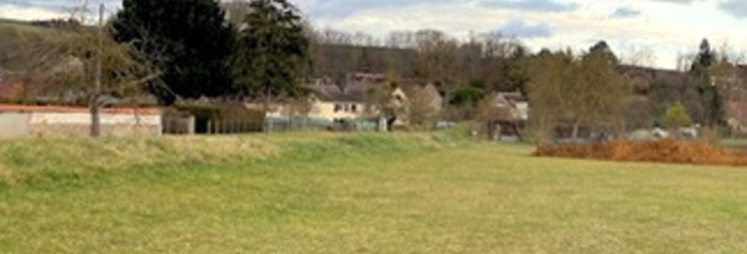 Terrain  1360 m² à vendre à Les Vallées de la Vanne (89320)