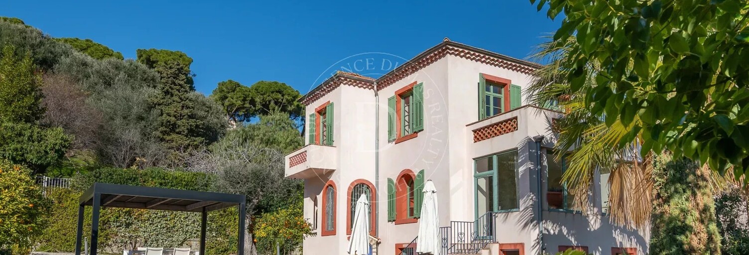 Maison 5 Pièces 143 m² à vendre à Villefranche-sur-Mer (06230)