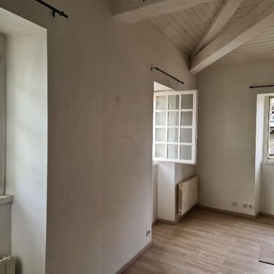 Appartement 2 pièces 965 €