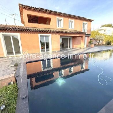 Maison 5 pièces 1365000 €