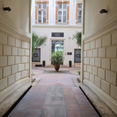 Bureau 3 pièces 1330 €