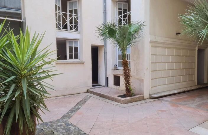 Quartier ST ETIENNE - BUREAUX — photo 2