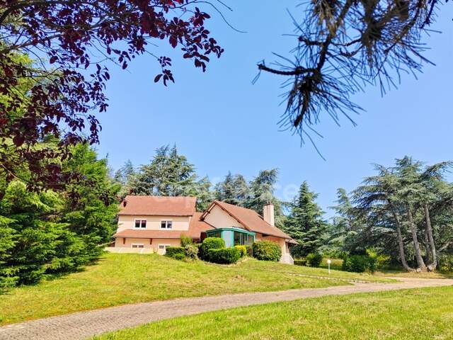 Villa à vendre 6 pièces GIVRY (71) terrain de 7241 m² et parcelle à bâtir ! — photo du bien