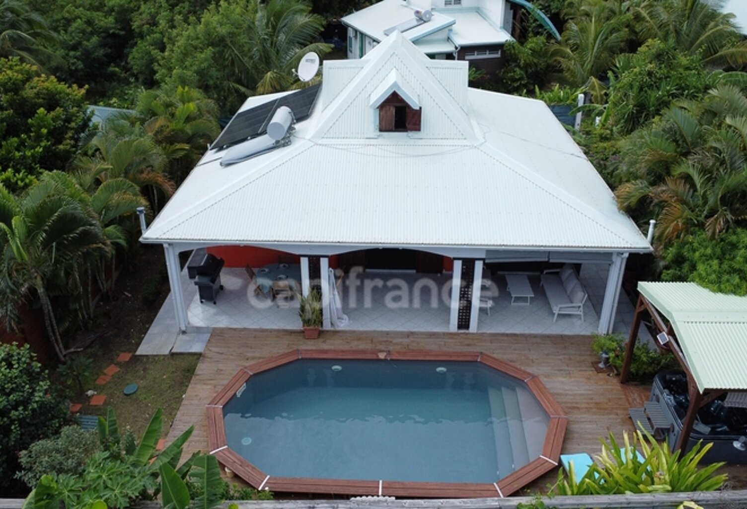 Dpt Guadeloupe (971), à vendre SAINT-FRANCOIS, villa 3 suites avec piscine et jacuzzi — photo 1