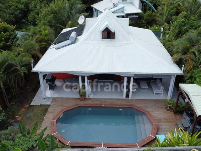 Dpt Guadeloupe (971), à vendre SAINT-FRANCOIS, villa 3 suites avec piscine et jacuzzi — photo du bien