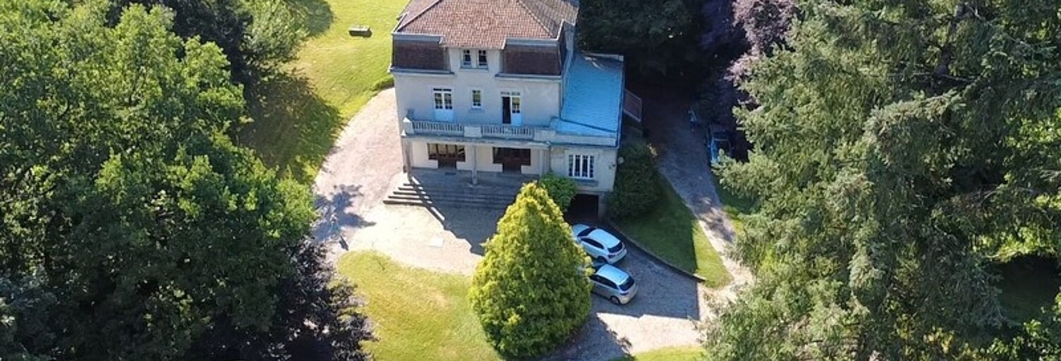 Maison 9 Pièces 260 m² à vendre à Fougerolles-Saint-Valbert (70220)