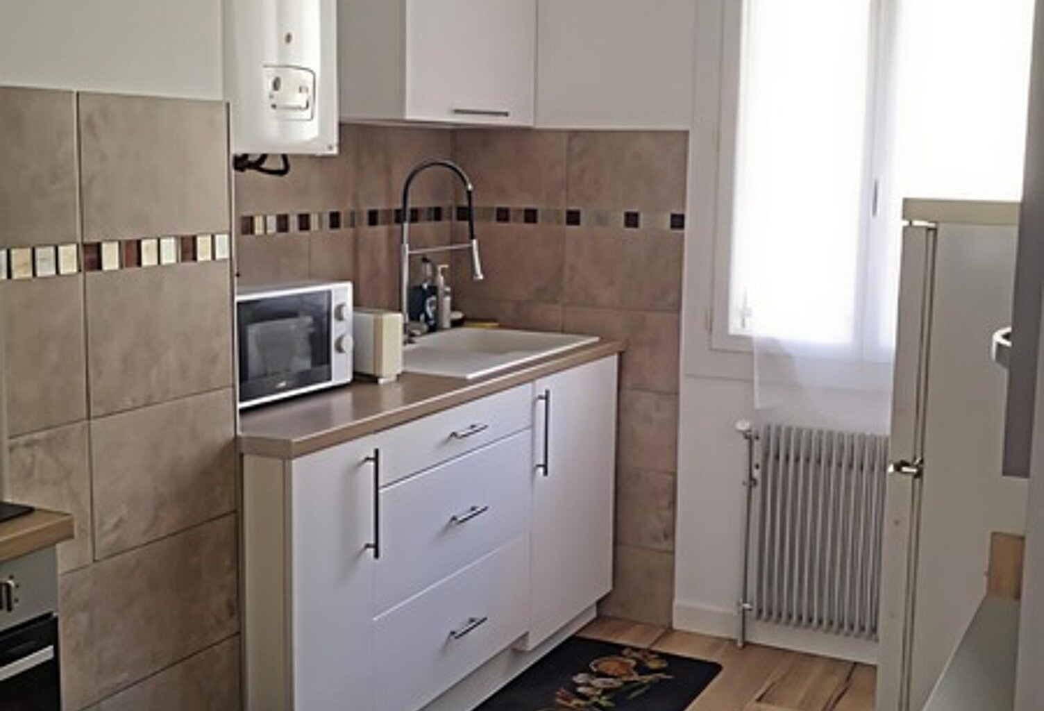 Appartement à vendre 2 pièces BEZIERS (34) - locataire en place - bonne rentabilité - investissement — photo 1