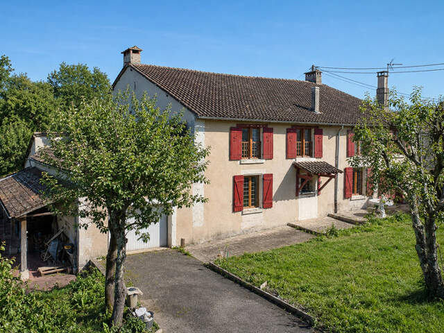 Maison en pierre de 280 m² — photo du bien