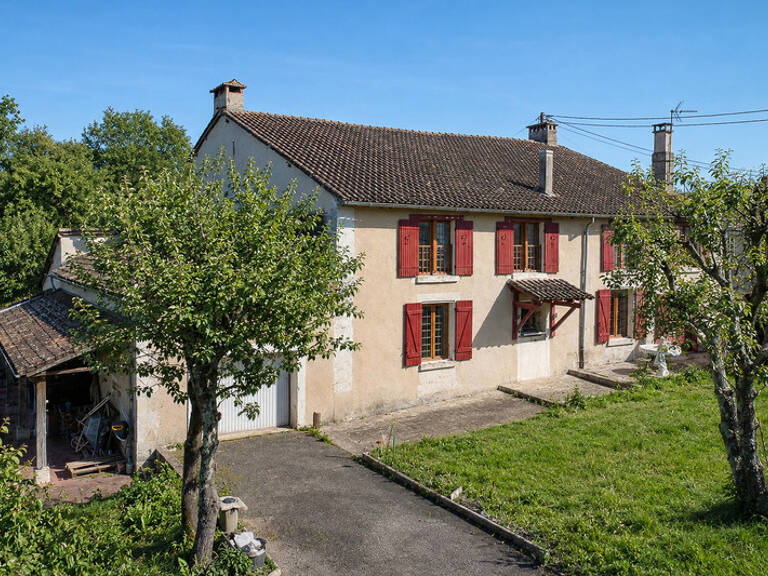 Maison en pierre de 280 m² — photo 1