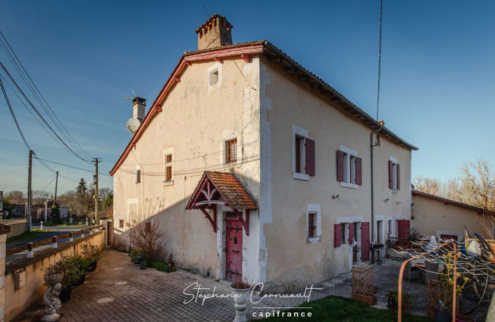 Maison en pierre de 280 m² — photo 2