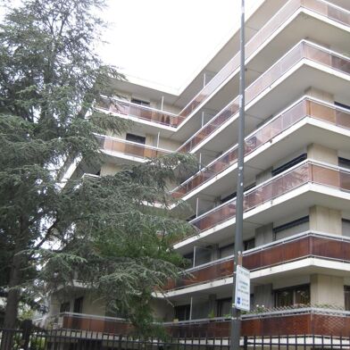 Appartement 1 pièces 720 €