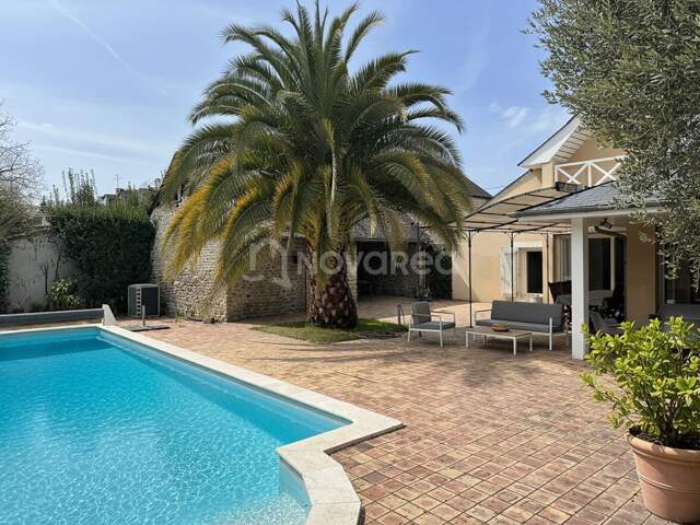 Maison 7 pièces — photo du bien