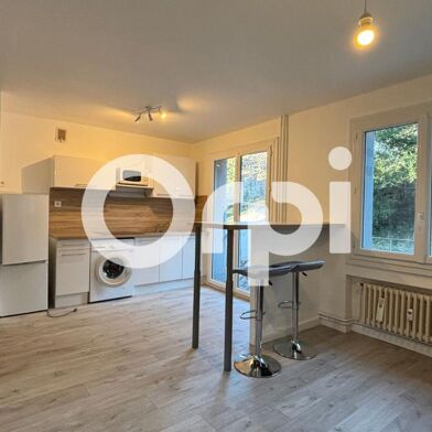 Appartement 2 pièces 590 €