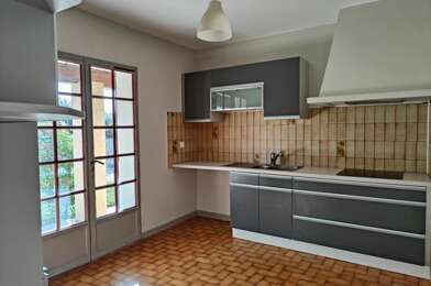 Maison 6 pièces 1394 €