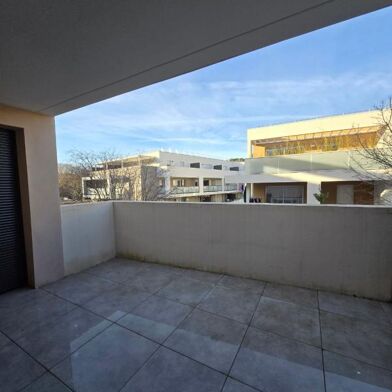 Appartement 3 pièces 859 €