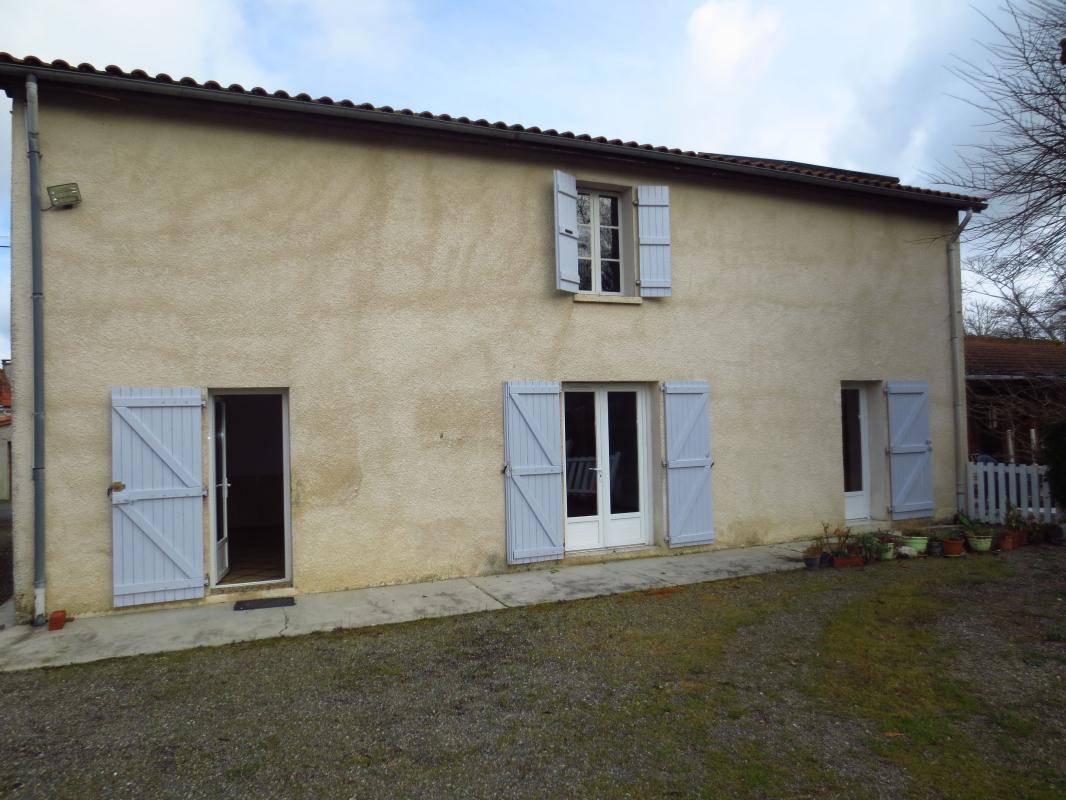 Villa / Maison  T5 à louer Jû-Belloc 32160
