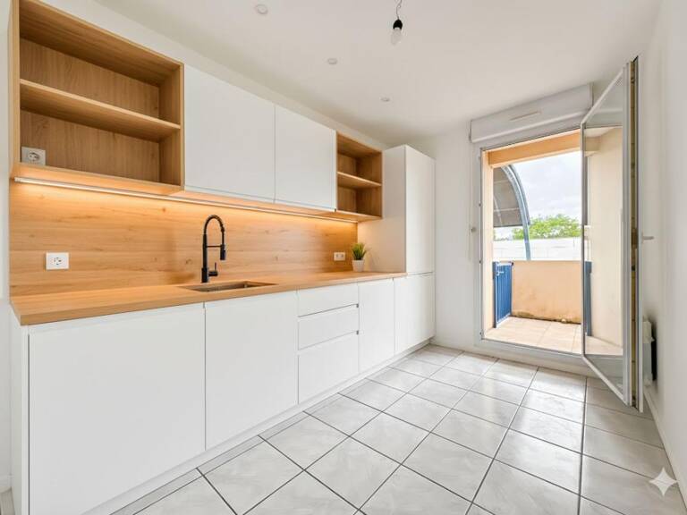 À Vendre - Appartement T4  AVEC TERRASSE ET 2 PARKINGS — photo 1