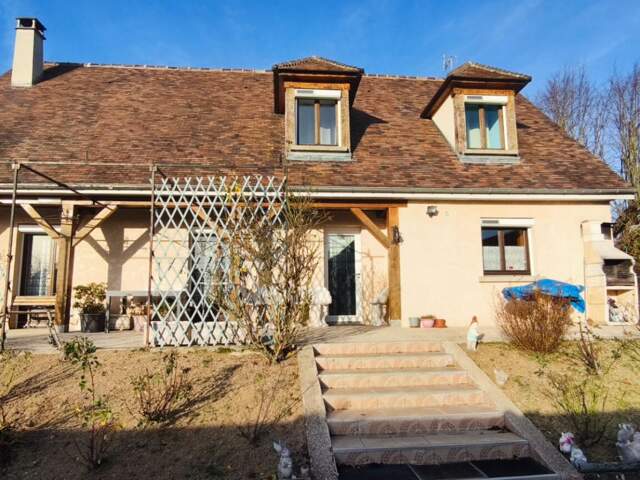 Maison Maizieres La Grande Paroisse 5 pièces 151 m2 sous-sol total, piscine couverte — photo du bien