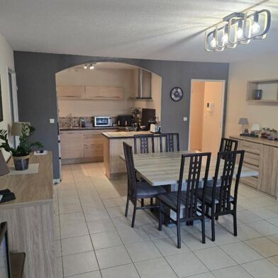 Appartement 3 pièces 220000 €