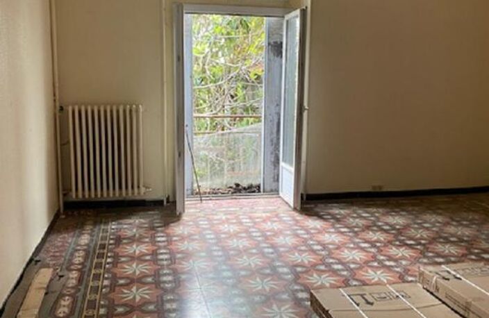 Grande maison de 182 m²  à rénover, avec grande remise, cours et jardin ombragé — photo 2