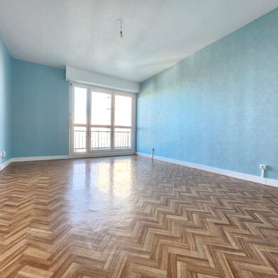 Appartement 4 pièces 980 €