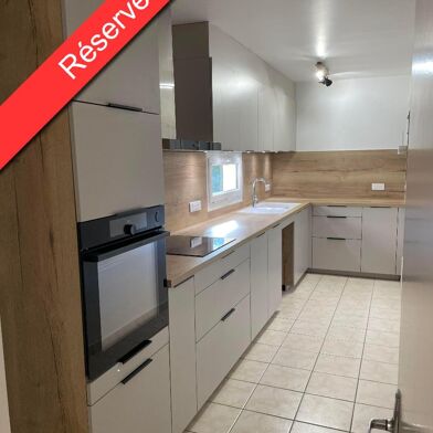 Appartement 4 pièces 940 €