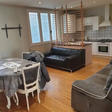 Appartement 4 pièces 1300 €