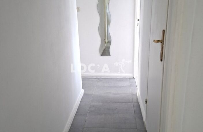 Location appartement 4 pièces 74 m² à Rillieux-la-Pape (69140) — photo 3
