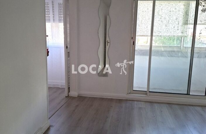 Location appartement 4 pièces 74 m² à Rillieux-la-Pape (69140) — photo 5