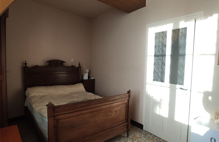 APPARTEMENT F4 - CENTRE SAINT LAURENT NOUAN — photo 4