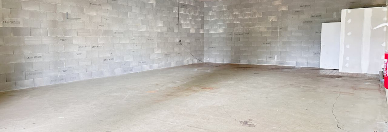 Commerce  130 m² à louer à Bourg-en-Bresse (01000)