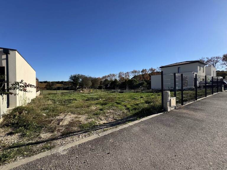 TERRAINS PRETS A CONSTRUIRE AIGUES-VIVES - "La Carlesse" Vaunage — photo 1