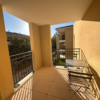 Appartement 1 pièces 805 €