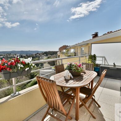 Appartement 4 pièces 315000 €