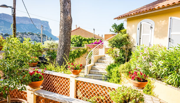 Villa / Maison 4 pièces  à louer Cassis 13260