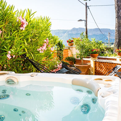 Maison 4 pièces 2780 €