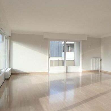 Appartement 6 pièces 1621 €