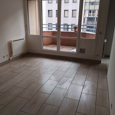 Appartement 2 pièces 822 €