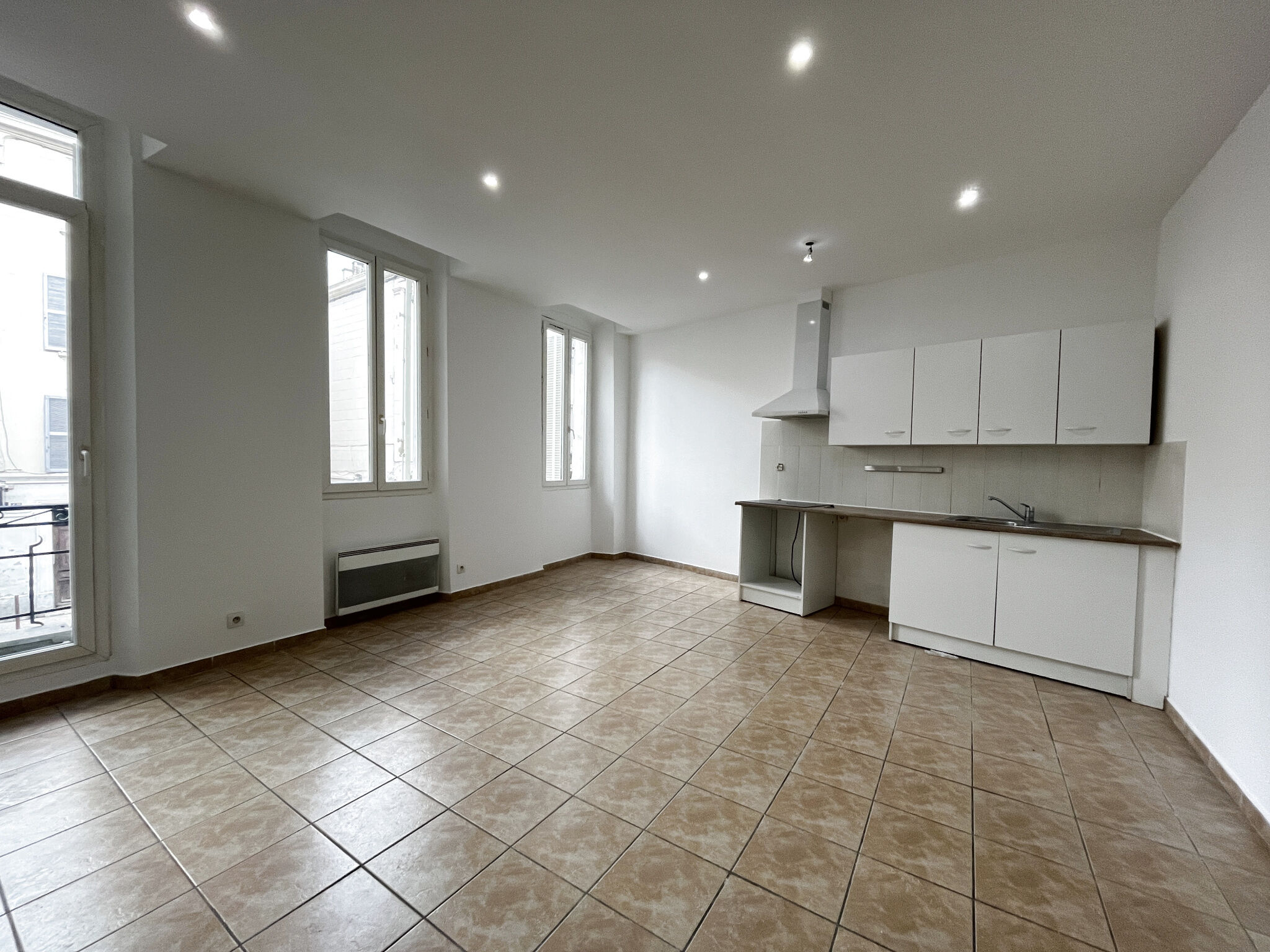 Appartement  T3 à louer Aubagne 13400