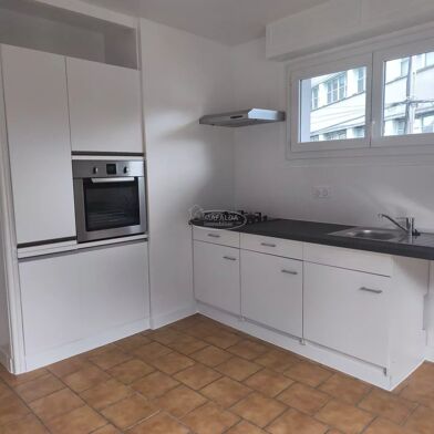 Appartement 3 pièces 730 €