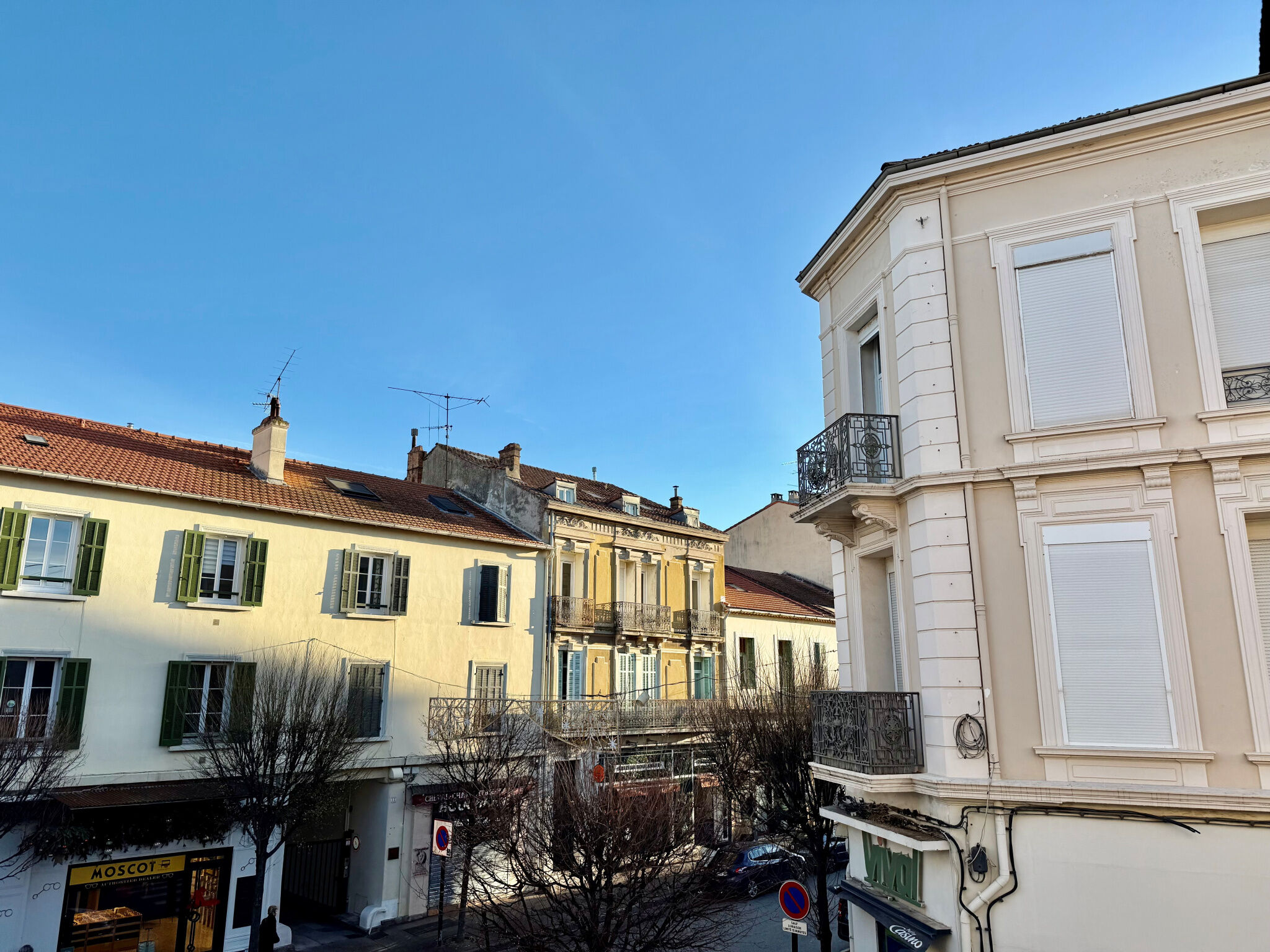 Appartement  T3 à louer Hyères 83400
