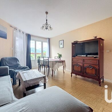 Appartement 4 pièces 215000 €