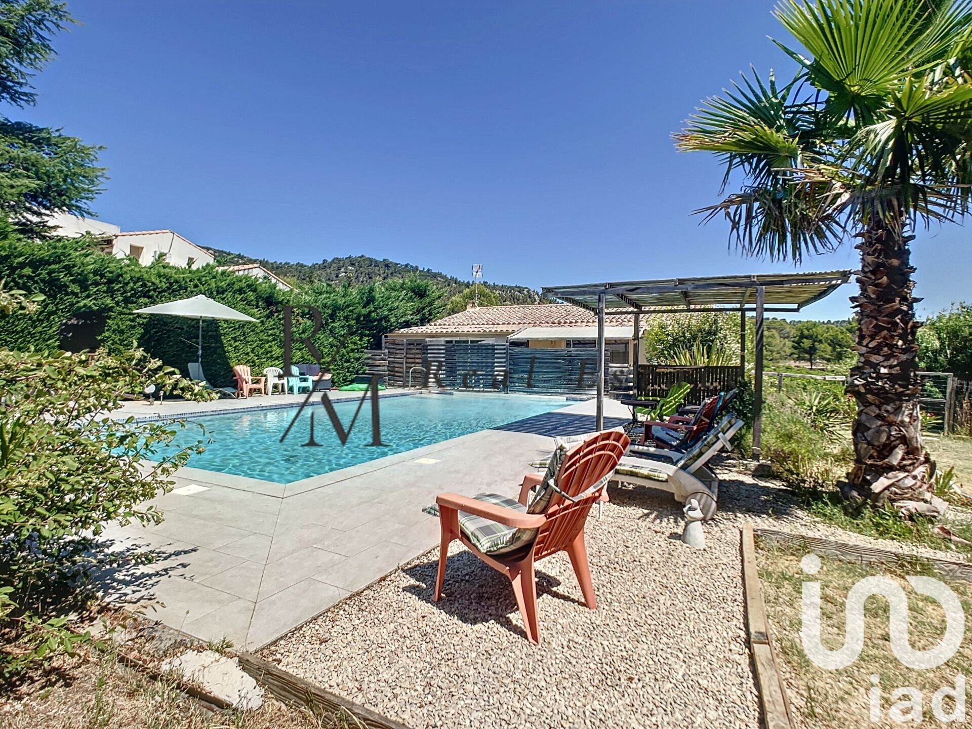 Rognes - 330m² - 12p. - 9ch.