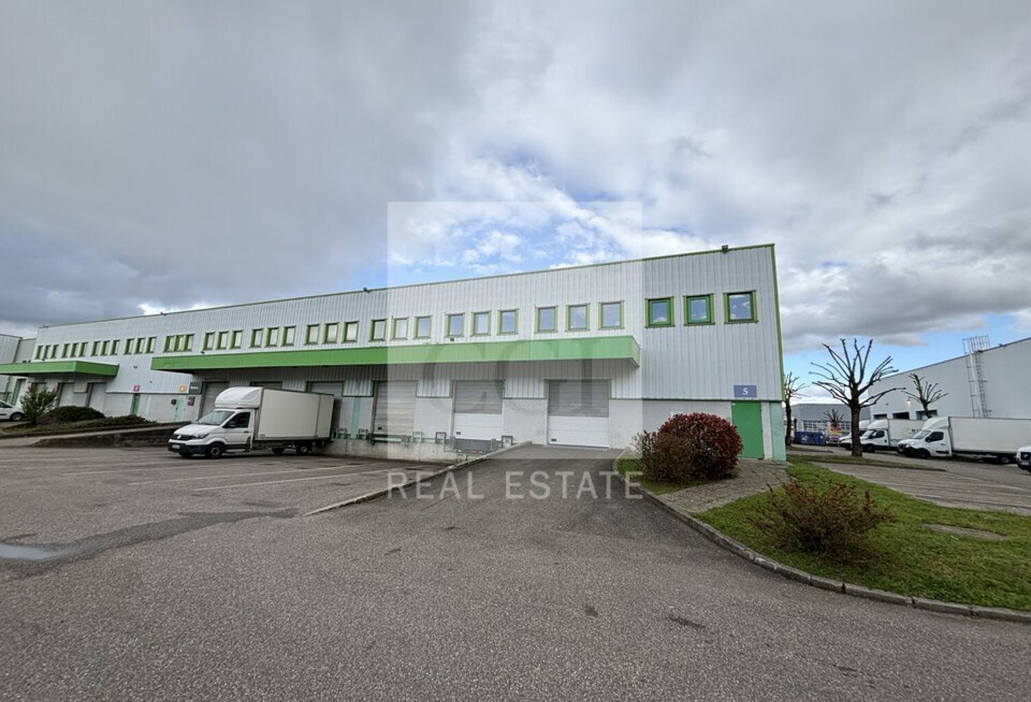LOCAL D'ACTIVITE à LOUER — photo 1