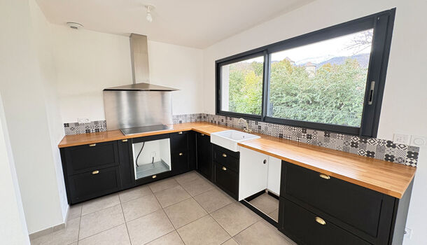 Villa / Maison 4 pièces  à louer Coublevie 38500