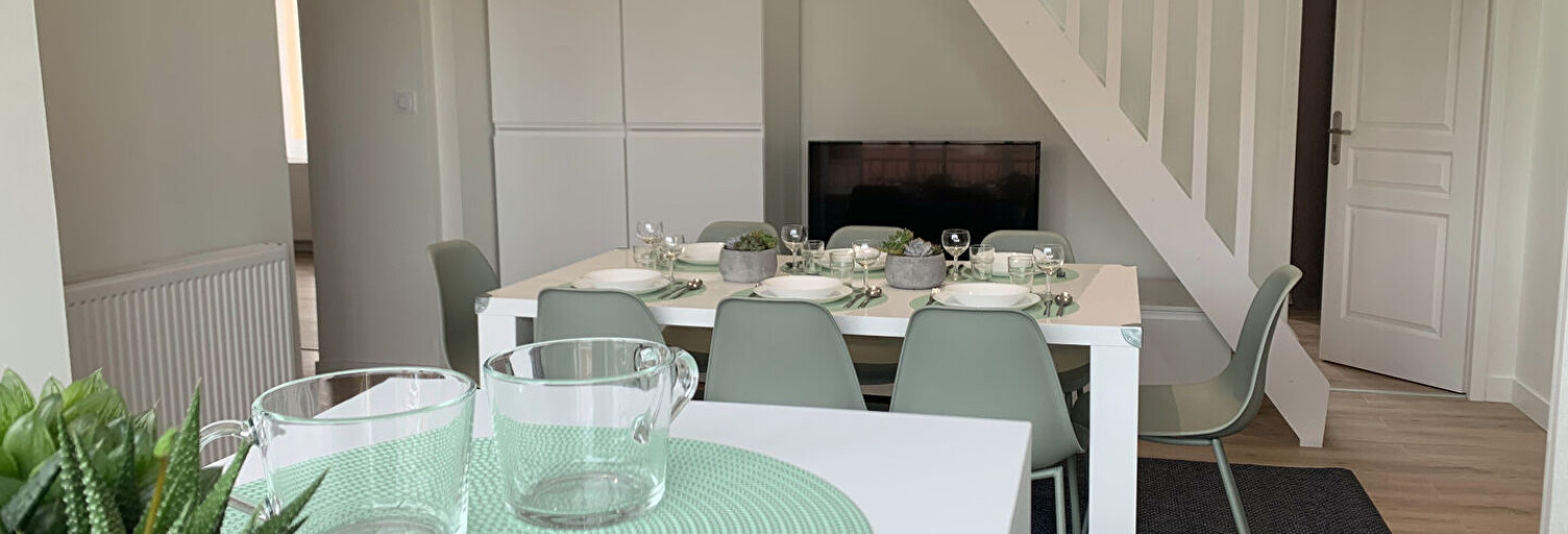 Appartement 8 Pièces 154 m² à louer à Lyon 8 (69008)